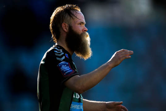 GAIS Asegeir Asgeirsson tackar publiken