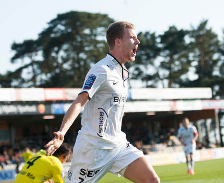 Häckens Simon Gustafson jublar