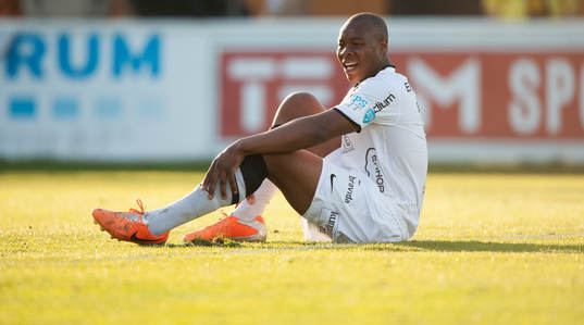 Häckens matchhjälte Carlos Strandberg skadades och utgick