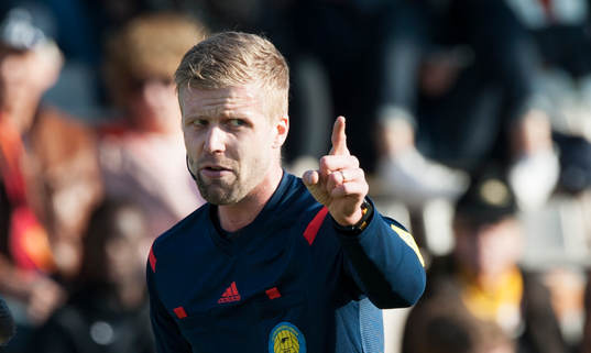 Domaren Glenn Nyberg i matchen i allsvenskan mellan