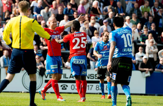 Helsingborgs Mattias Lindström jublar