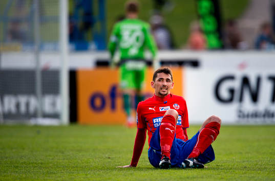 Helsingborgs Loret Sadiku deppar