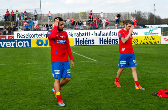 Helsingborgs Abdul Khalili och Daniel Nordmark deppar