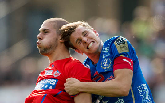 Halmstads Rickard Magyar nickar ihop med Helsingborgs Robin