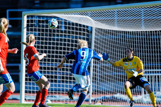 Djurgårdens Mia Jalkerud gör 1-1