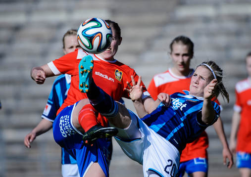 QBIKs Elsa Hellstrand och Djurgårdens Irma Helin