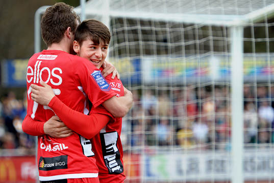 Elfsborgs Marcus Rohdén och Arber Zeneli firar