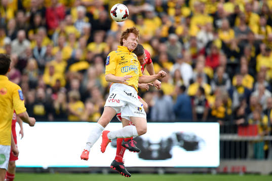 Falkenbergs Dan Keat i nickduell med Elfsborgs Anders