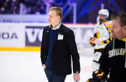 Skellefteås assisterande tränare Bert Robertsson lämnar