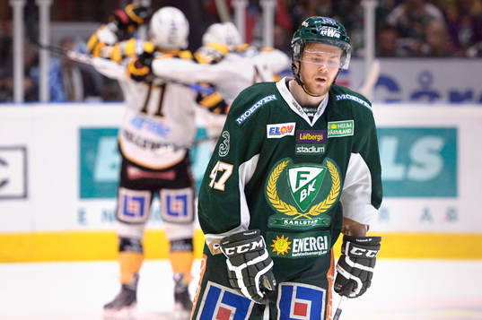 Färjestads Ville Lajunen deppar