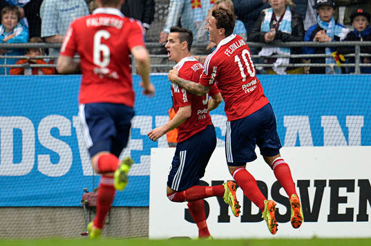 Djurgårdens Haris Radetinac firar han gjort 0-1 med Erton