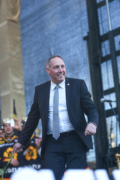 Skellefteås General manager Lars Johansson firar SM-guldet