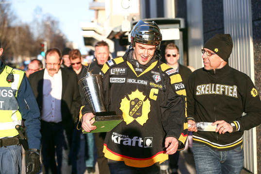 Skellefteås lagkapten Jimmie Ericsson går med LeMat