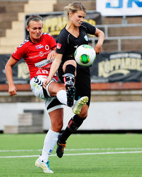 Kristianstads Olivia Welin mot Göteborgs Andrine Hegerberg