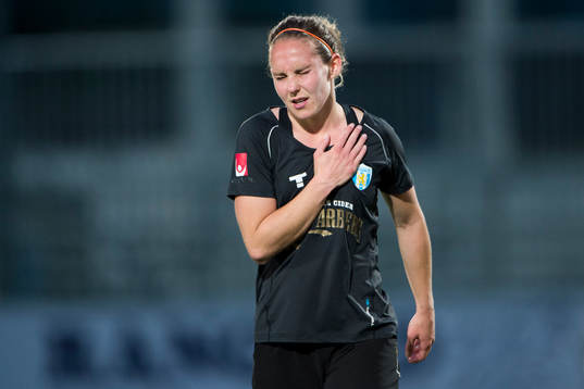 Göteborgs Manon Melis har ont