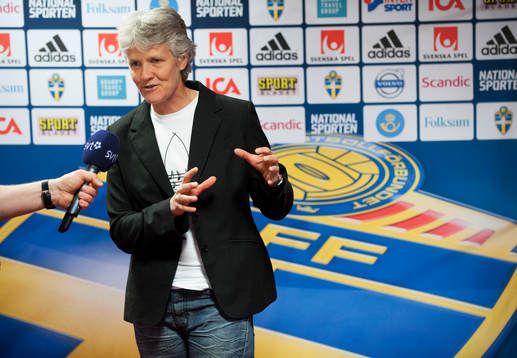 Förbundskapten Pia Sundhage presenterar landslagstruppen