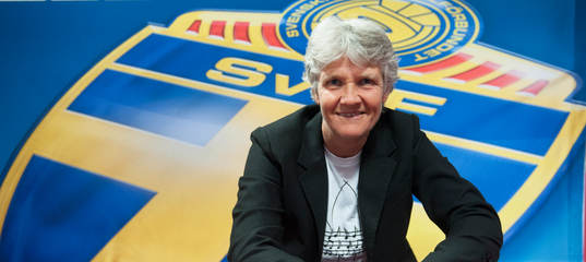 Förbundskapten Pia Sundhage presenterar landslagstruppen