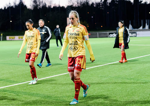 Tyresös spelare Linda Sembrant och Christen Press deppar