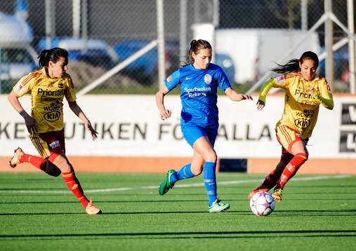 Tyresös Thaisa Moreno, Eskilstunas Elena Sadiku och
