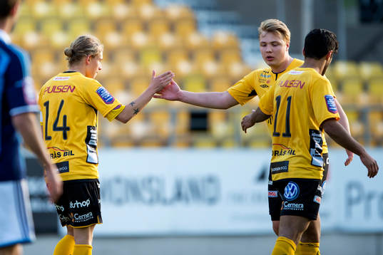 Elfsborgs Martin Ingesson och Anton Andreasson jublar