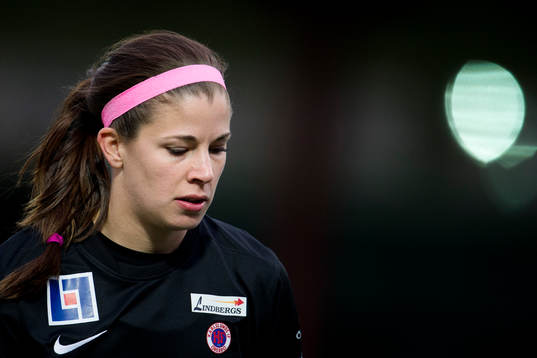 Örebros målvakt Stephanie Labbé deppar