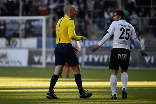 Domare Michael Lerjéus och Nordin Gerzic