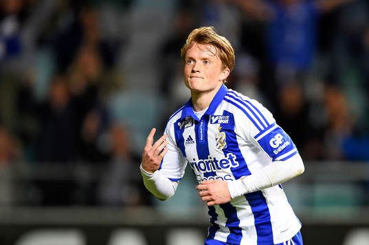IFK Göteborgs Sam Larsson jublar