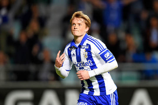IFK Göteborgs Sam Larsson jublar