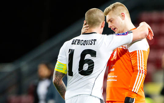 Östersunds målvakt Connor Ripley och Doglas Bergqvist