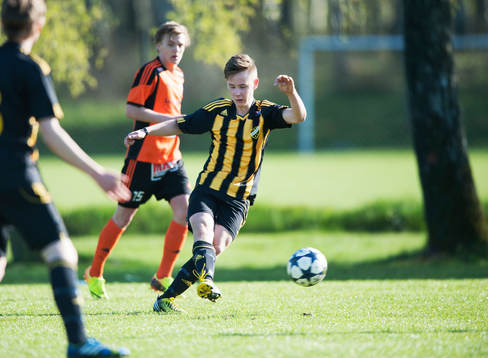 IFK Hässleholms Theo Ekström i matchen i