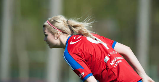 Vittsjös Emma Sjödahl i matchen i damallsvenskan mellan