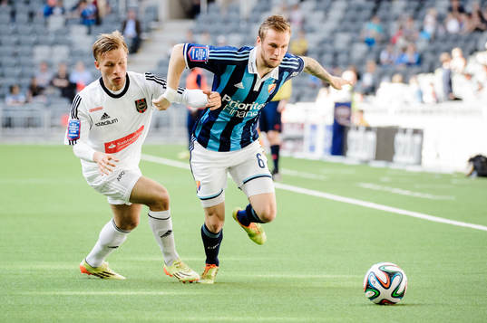 Brommapojkarnas Nicklas Bärkroth och Djurgårdens