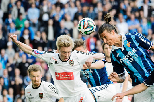 Brommapojkarnas Gustav Sandberg Magnusson och Djurgårdens