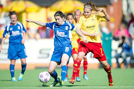 Birminghams Karen Carney mot Tyresös Lisa Dahlkvist