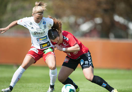 Kristianstads Marija Banusic åker på ett nacksving i