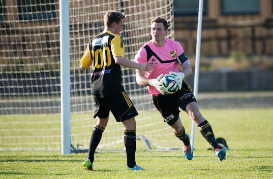 Hässleholms målvakt Calle Lindell i matchen i div. 111