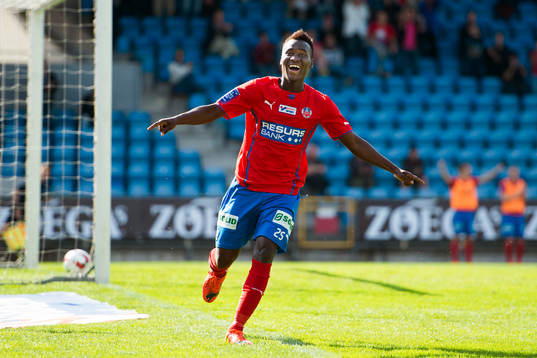 Helsingborgs David Accam jublar