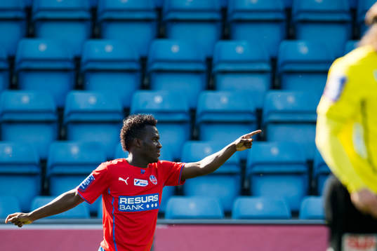 Helsingborgs David Accam jublar