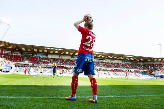 Helsingborgs Jere Uronen gör sig redo för att göra ett