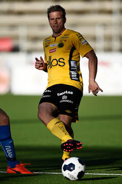 Elfsborgs Anders Svensson  och Halmstads Mikael Boman