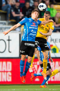 Nickduell mellan Halmstads Mikael Boman och Elfsborgs Jon