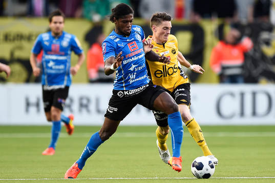 Halmstads Joseph Baffo och Elfsborgs Lasse Nilsson