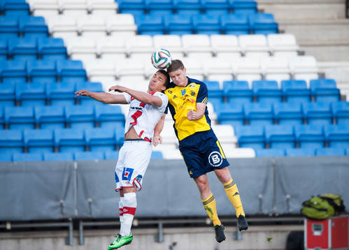 Assyriskas Admir Aganovic och Ängelholms Eric Pothast