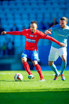 Helsingborgs Abdul Khalili jagas av Malmö FFs Erik