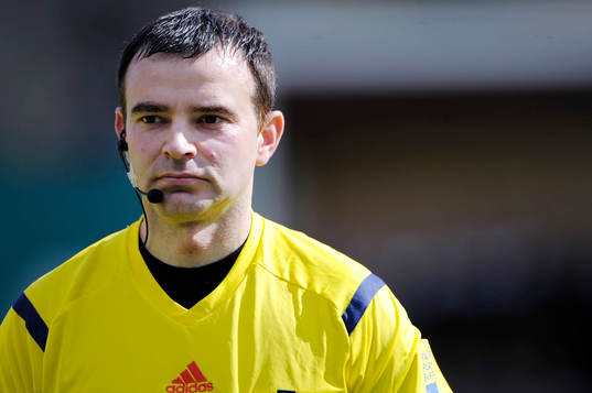 Assisterande domare Dragan Markulic