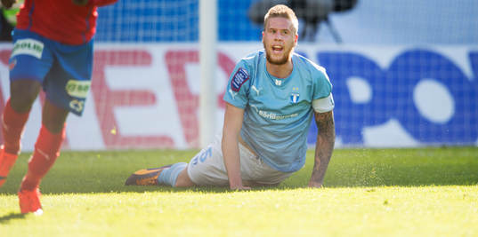 Malmös Pontus Jansson i semifinalen i Svenska Cupen mellan