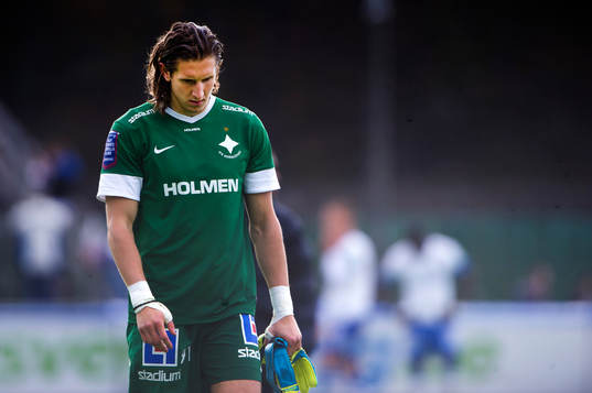 Norrköpings målvakt David Mitov Nilsson deppar