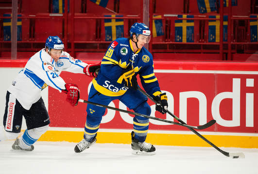Finlands Iiro Pakarinen utmanas av Sveriges Mikael Backlund