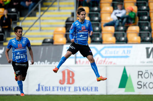 Halmstads Kristinn Steindorsson jublar