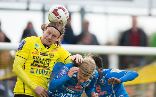 i matchen i allsvenskan mellan Mjällby och Halmstad i